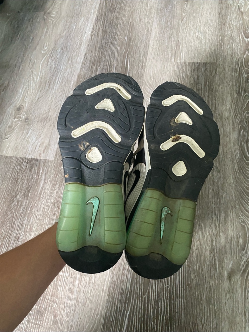 Nike Cream, Black & Teal Runner Sneakers - Picture 5 of 9